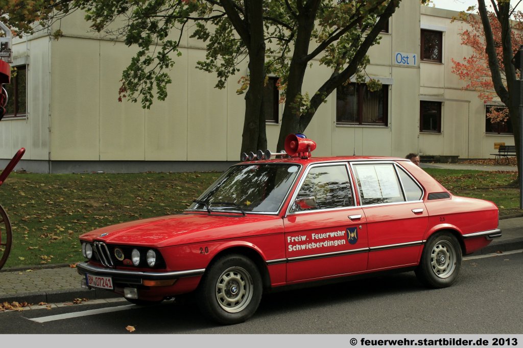 Dieser BMW war bei der Feuerwehr Schwieberdingen zuhausen.
Aufgenommen beim Jubilum 50 Jahre LFV-Rheinland-Pfalz in Mainz,6.10.2012.
