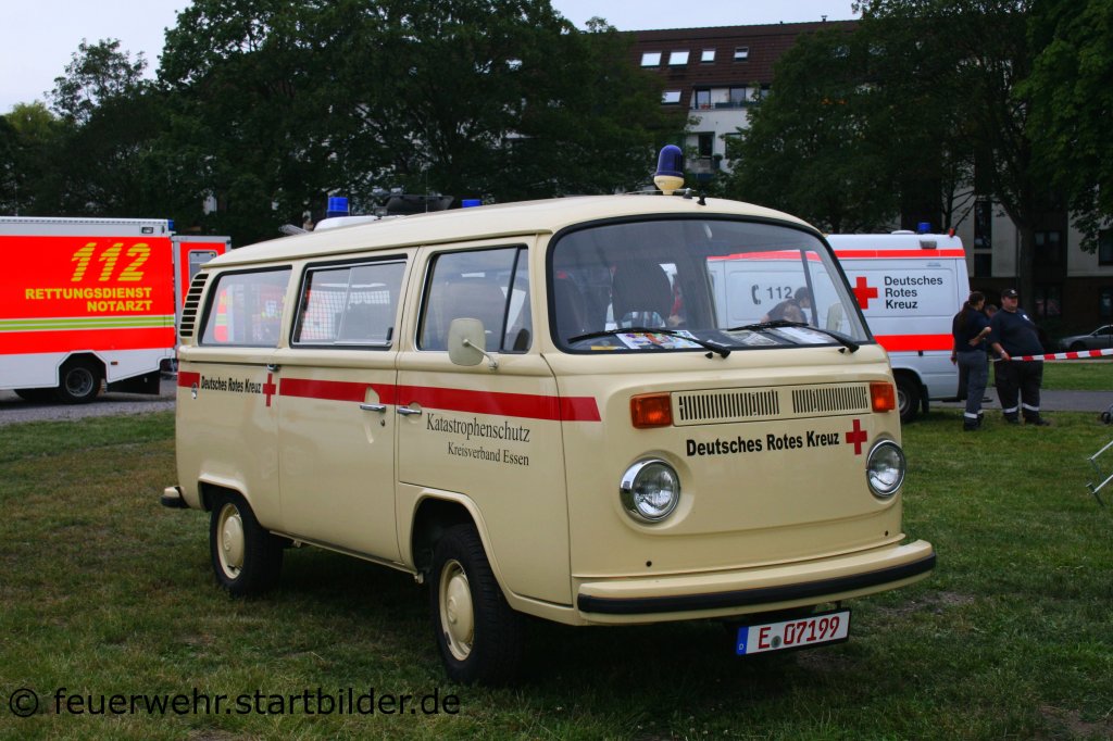 Dieser VW gehrt zum DRK Kreisverband Essen.
Aufgenommen beim Blaulichtag in Krefeld am 10.7.2011.
