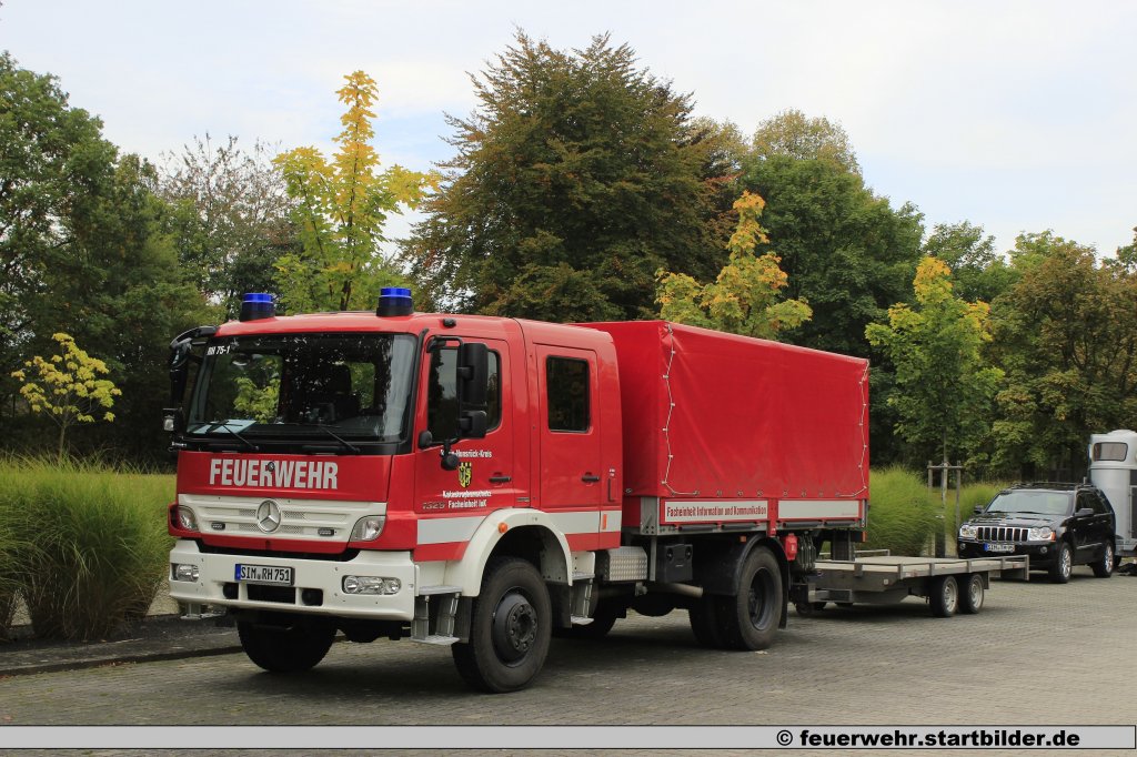 Fahrzeug (SIM RH 751) das Rhein Hunsrck Kreises der Fachgruppe LUK.
Aufgenommen beim Jubilum 50 Jahre LFV-Rheinland-Pfalz in Mainz,6.10.2012.
