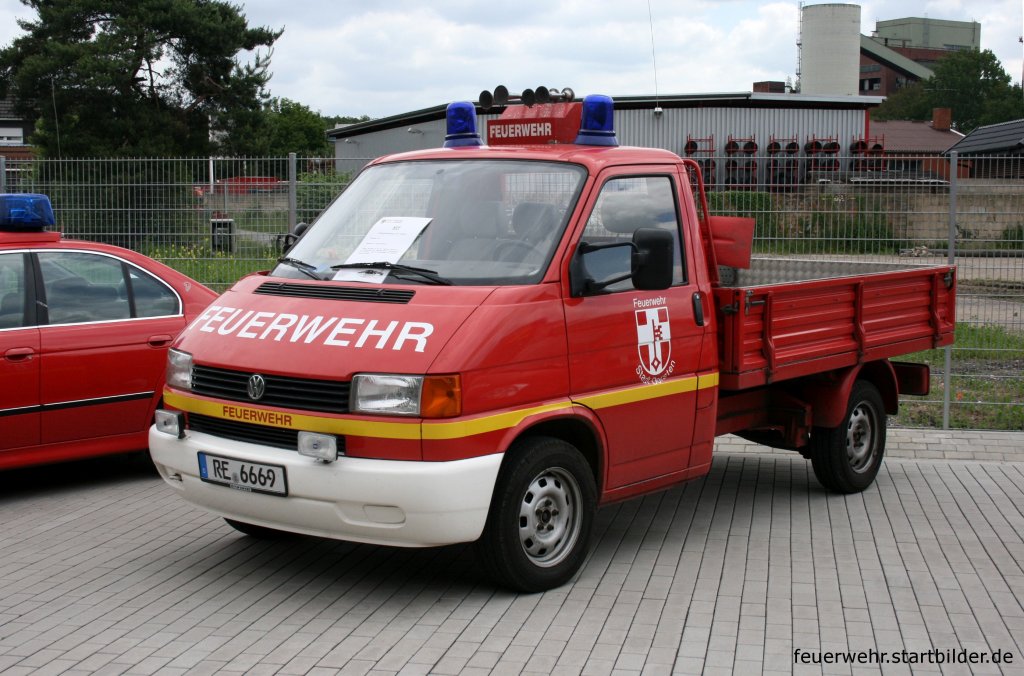 Feuerwehr Dorsten
3/72/1
RE 6669
Kleineinsatzfahrzeug KEF 1
VW T4
Aufgenommen beim Tag der Offenen Tr der Feuerwehr Dorsten, 13.6.2010.