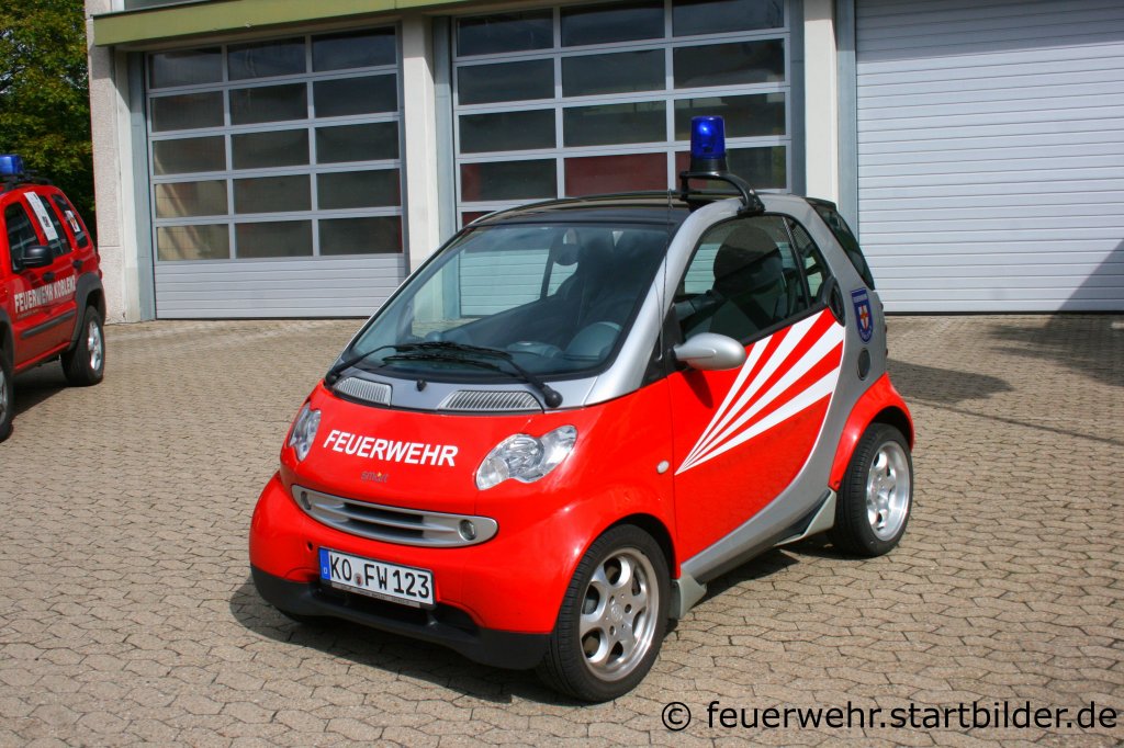 Feuerwehr Koblenz.
Dieser Smart wird fr kleinere Erledigungen Eingesetzt.
Aufgenommen beim Tag der Offenen Tr der Fw Koblenz, 28.8.2011.
