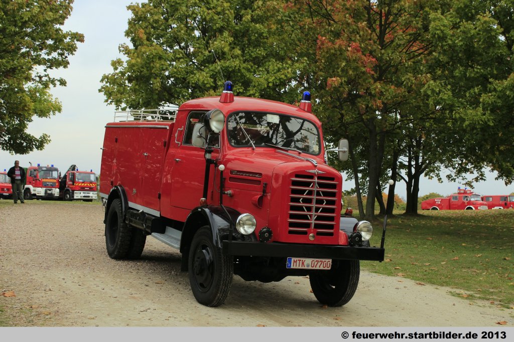 Historischer Borgward.
Aufgenommen beim Jubilum 50 Jahre LFV-Rheinland-Pfalz in Mainz,6.10.2012.