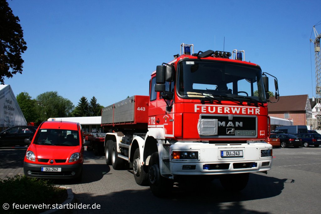 WLF (DU 243) (Funk:5/66/3) auf MAN 35-403 der Feuerwehr Duisburg.
Aufgenommen in Kirchhellen am 1.5.2011.
