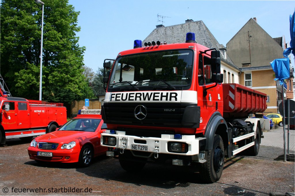WLF (NE 270) auf MB 1824.
Aufgenommen in Grevenbroich am 30.4.2011.