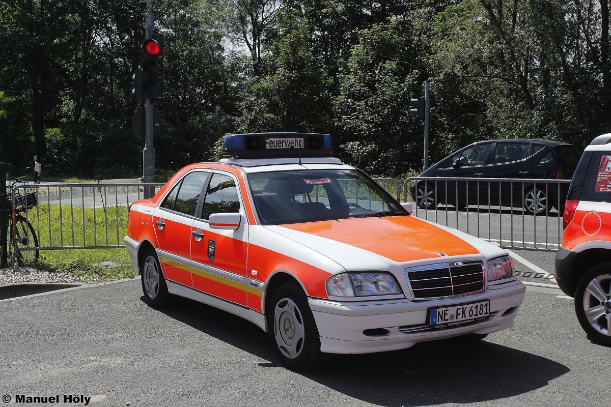 Dienstfahrzeug (Florian Kaarst 01-PKW-01) der Feuerwehr Kaarst.