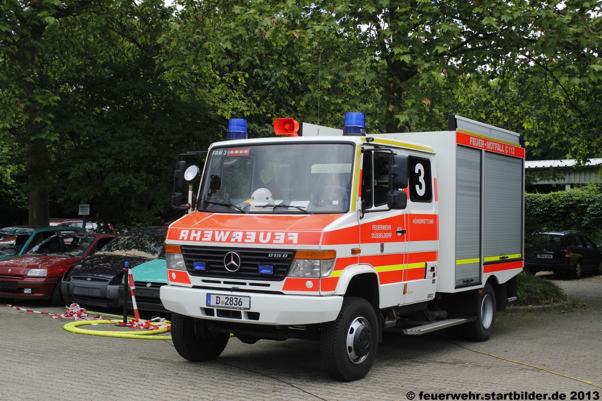 Fahrzeug der Hhenretter der Feuerwhr Dsseldorf.
Das Fahrzeug hat die Funknummer 03-GW-H-01 und ist auf der Wache 3 in Dsseldorf Derendorf Stationert.
