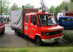 Velbert Feuerwehr Velbert
9.55.3
ME 2419
GW-�l Ger�tewagen �l
Aufgenommen beim Tag der Offenen T�r der Feuerwehr Velbert Neviges am 8.5.2010.

