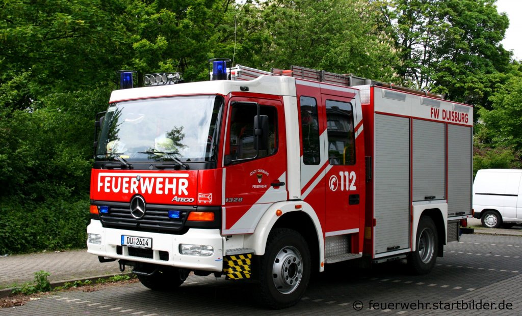 Dieses HLF 20/16 (DU 2614) auf MB Atego 1328 habe ich beim Tag der Offenen Tür der Feuerwehr Duisburg Huckingen aufgenommen.
