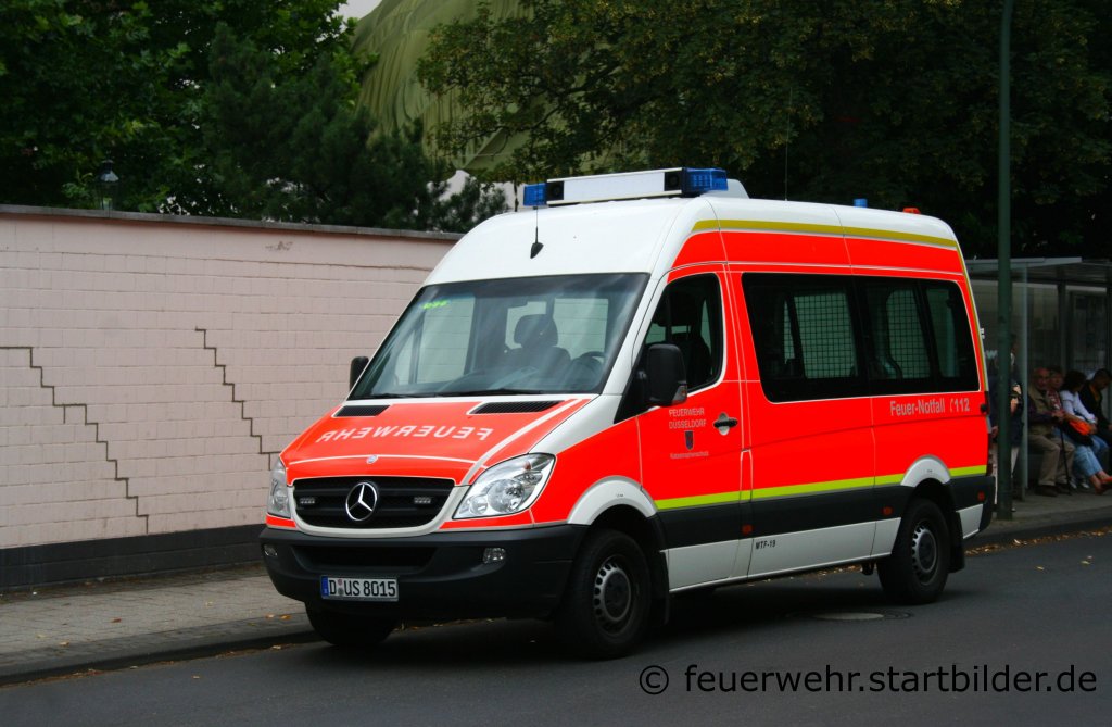 Feuerwehr Düsseldorf
MTF-19 (Funk:03/19/01).
Aufgenommen beim Tag der Offenen Tür der Feuerwache Düsseldorf Derendorf, 16.7.2011.
