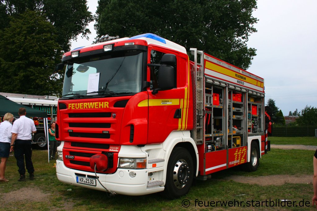 Feuerwehr Krefeld
RW 2 (Funk:1/52/1).
Das Fahrzeug hat einen Gimaex/Schmitz Aufbau.
Aufgenommen beim Blaulichtag in Krefeld am 10.7.2011. 