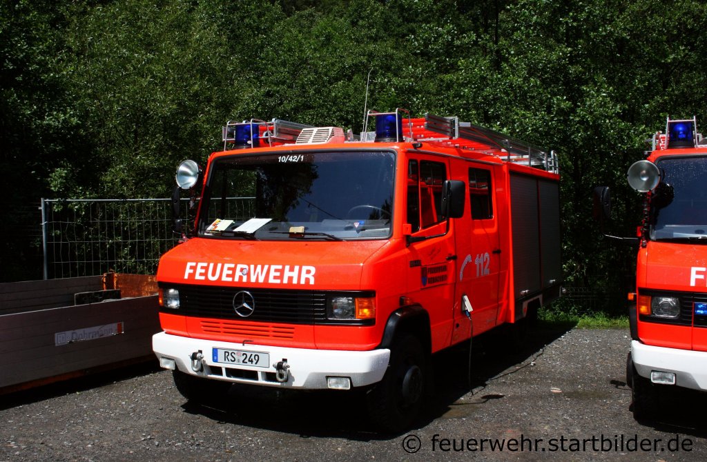 Feuerwehr Remscheid
LF 8/6 (Funk:10/42/01).
Aufgenommen beim Tag der offenen Tr der Feuerwehe Remscheid am 18.6.2011.