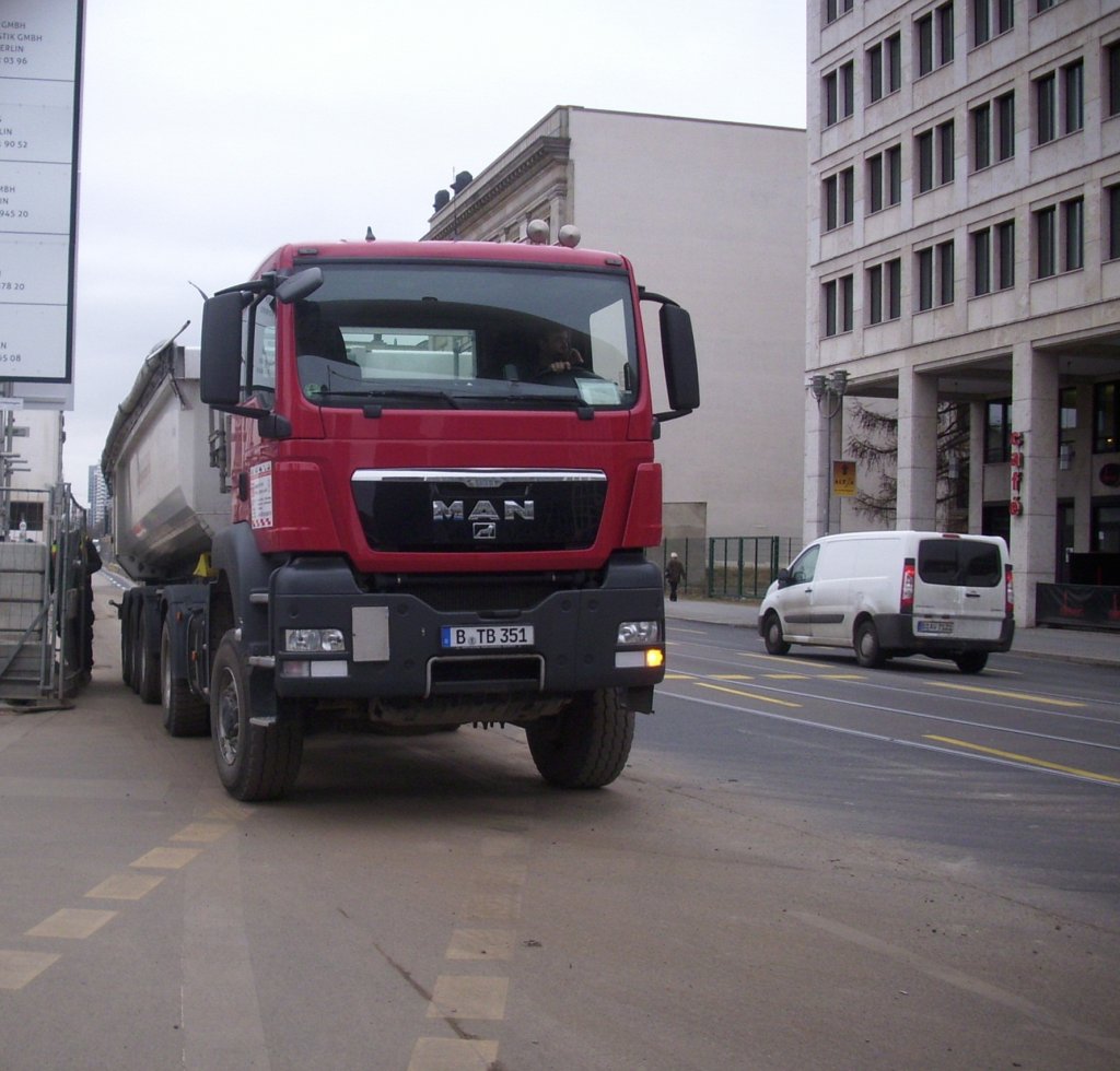 MAN Kipper in Berlin.