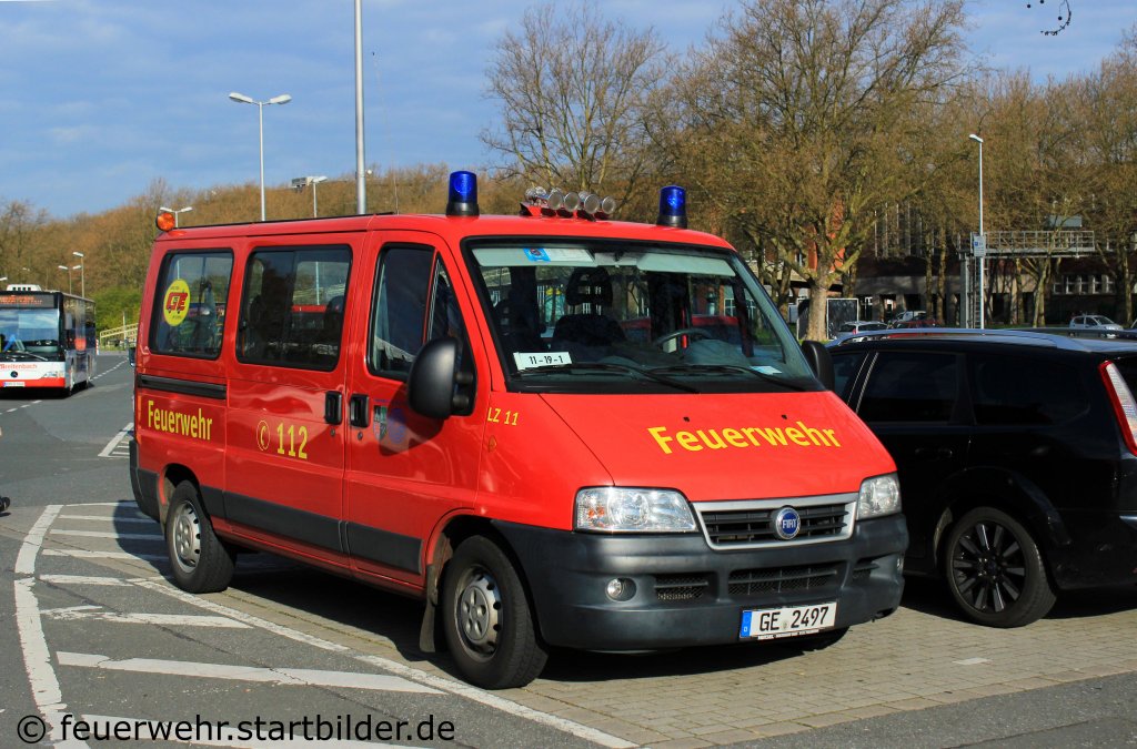 MTW (11/19/01) der Feuerwehr Gelsenkirchen.
Das Fahrzeug gehrt zum LZ 11 in Gelsenkirchen.