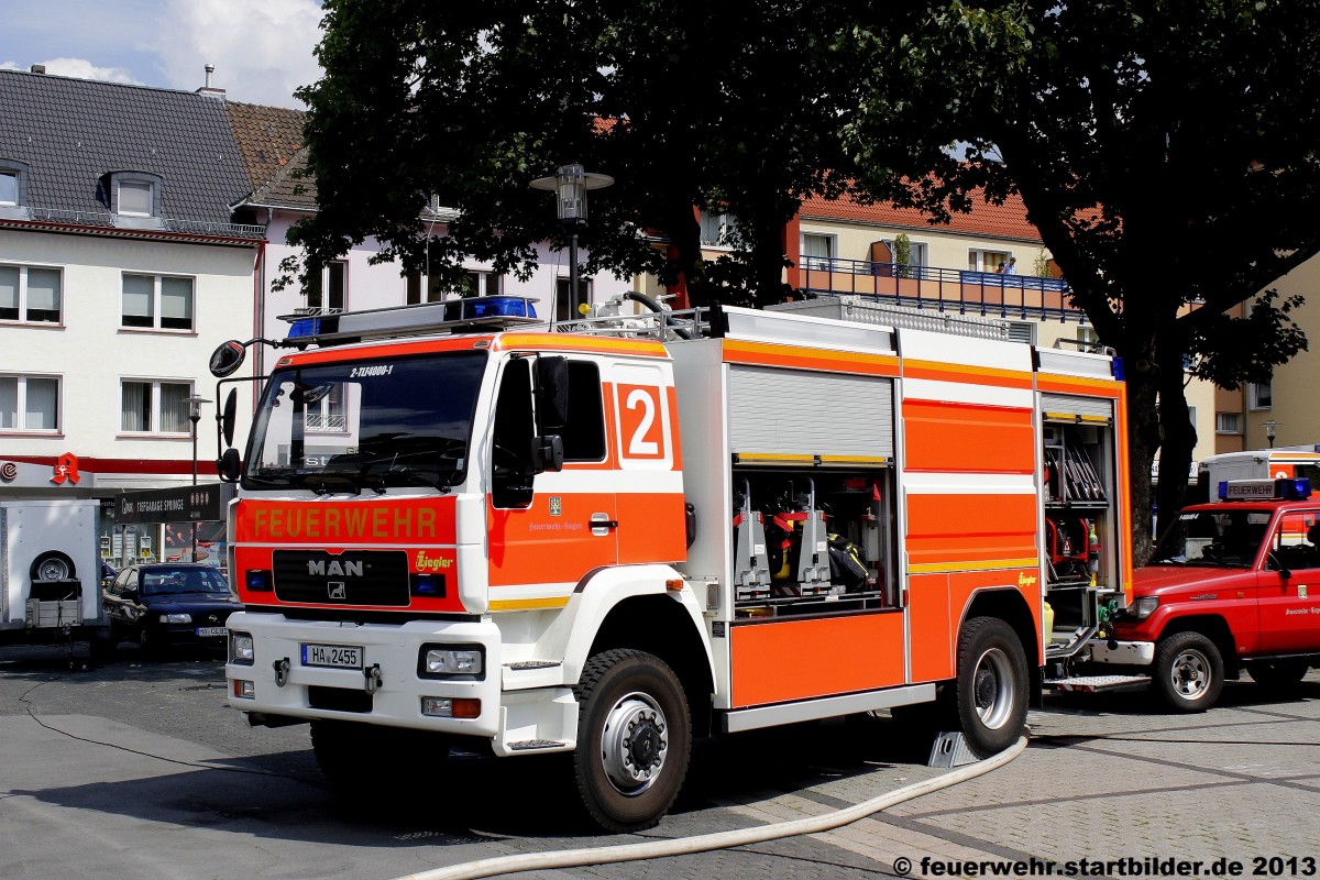 TLF 2000 der Feuerwehr Hagen mit Ziegler Aufbau.
Der Funkname ist: 2-TLF2000-1